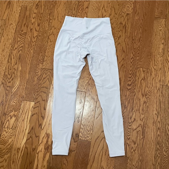 Lululemon lavender dew align leggings 28" Sz 8 - Picture 3 of 5